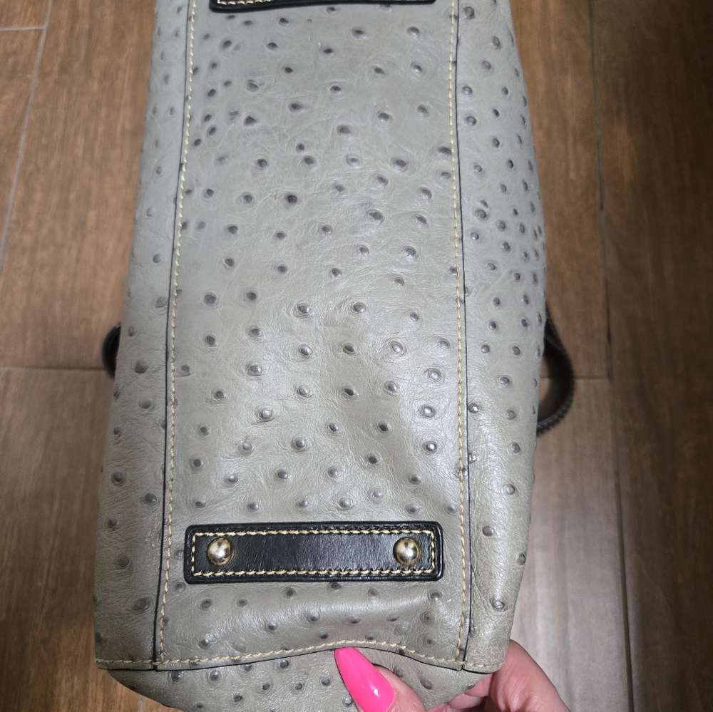 Dooney & Bourke Leather Gray and Black Shoulder Bag Ostrich Embossed Leather EUC - Picture 2 of 6